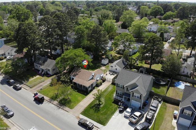 708 Sparrow RD, Chesapeake, VA 23325