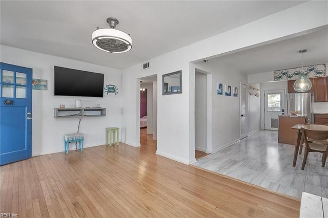 708 Sparrow RD, Chesapeake, VA 23325