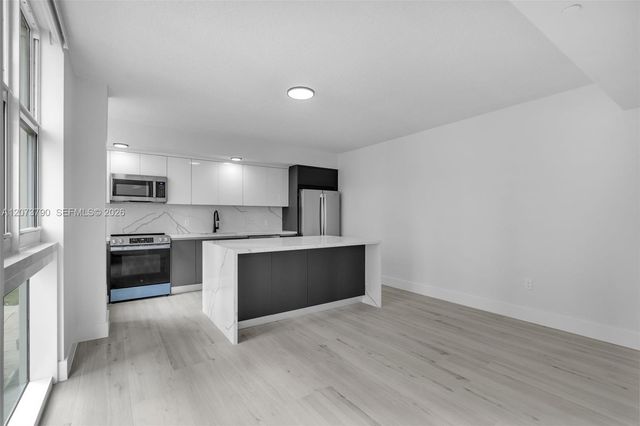 601 NE 23rd Street TH4, Miami, FL 33137