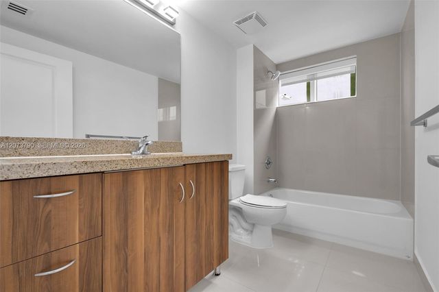 601 NE 23rd Street TH4, Miami, FL 33137