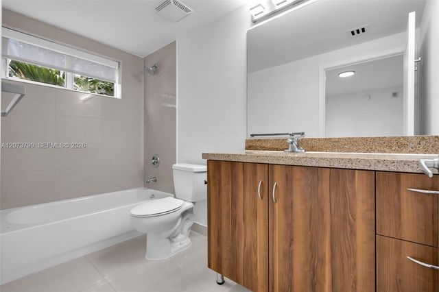 601 NE 23rd Street TH4, Miami, FL 33137