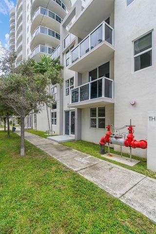 601 NE 23rd Street TH4, Miami, FL 33137