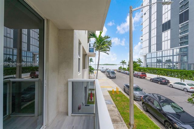 601 NE 23rd Street TH4, Miami, FL 33137