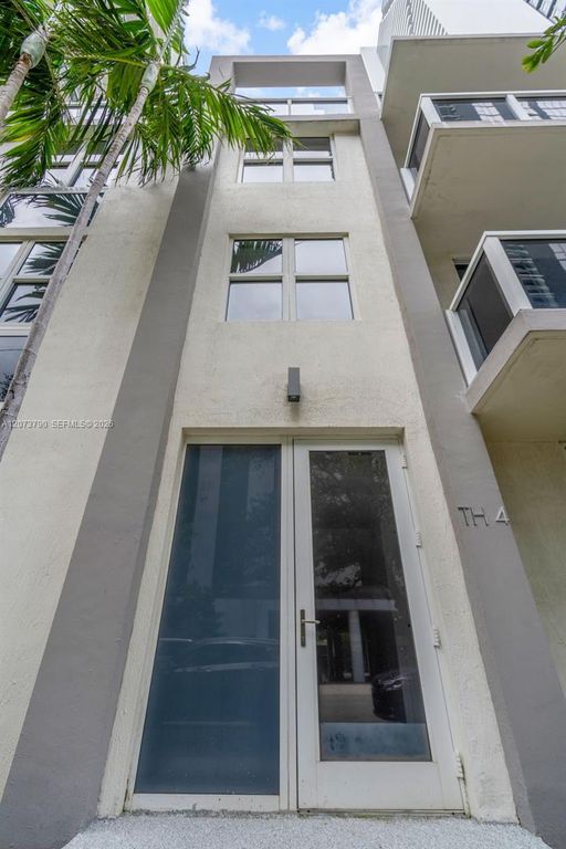 601 NE 23rd Street TH4, Miami, FL 33137