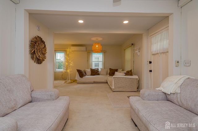 118 Vogel Place, Middlesex, NJ 08846