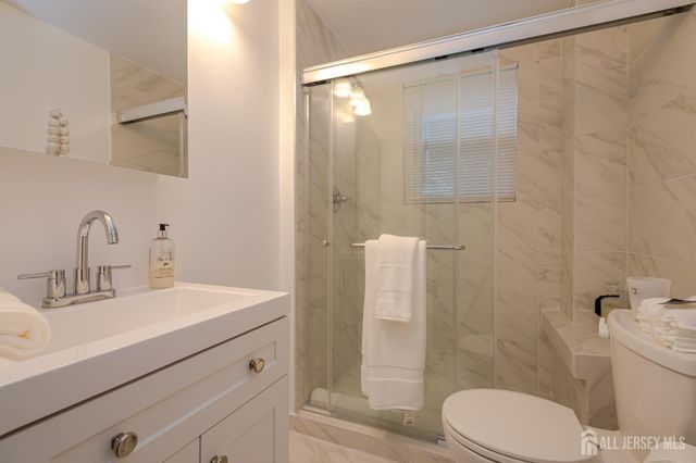 118 Vogel Place, Middlesex, NJ 08846