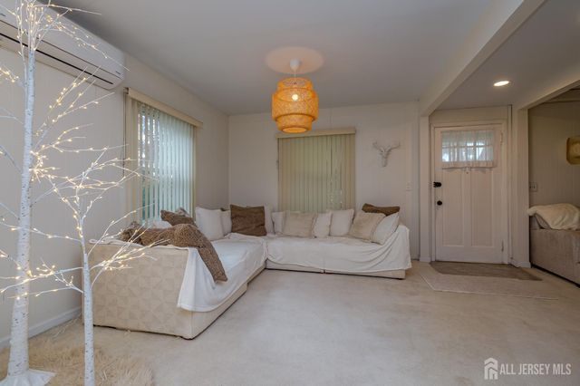 118 Vogel Place, Middlesex, NJ 08846