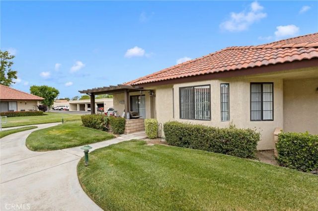 19222 Cottonwood Drive, Apple Valley, CA 92308