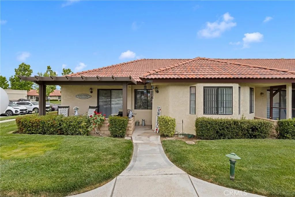 19222 Cottonwood Drive, Apple Valley, CA 92308