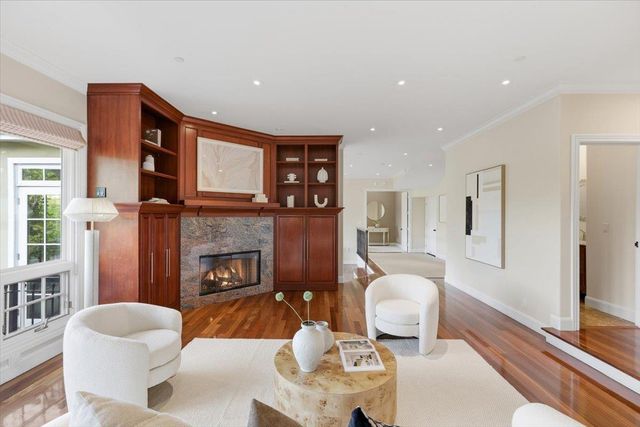 1215 Tournament Drive, Hillsborough, CA 94010