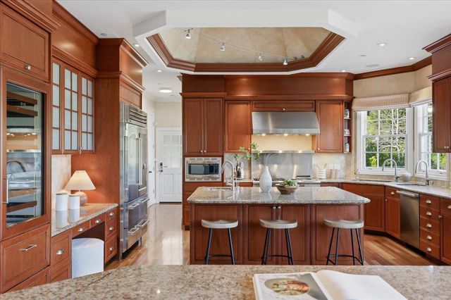 1215 Tournament Drive, Hillsborough, CA 94010