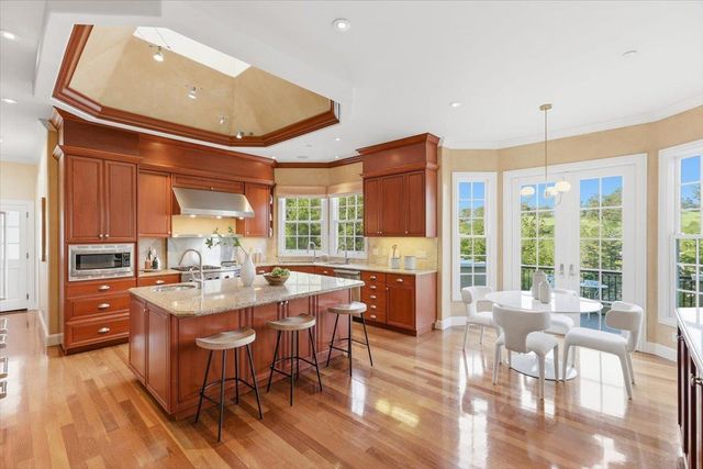 1215 Tournament Drive, Hillsborough, CA 94010