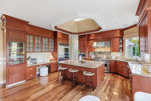 1215 Tournament Drive, Hillsborough, CA 94010