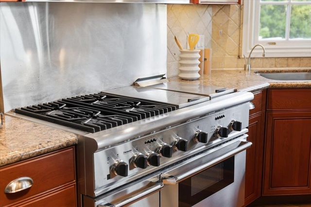 1215 Tournament Drive, Hillsborough, CA 94010