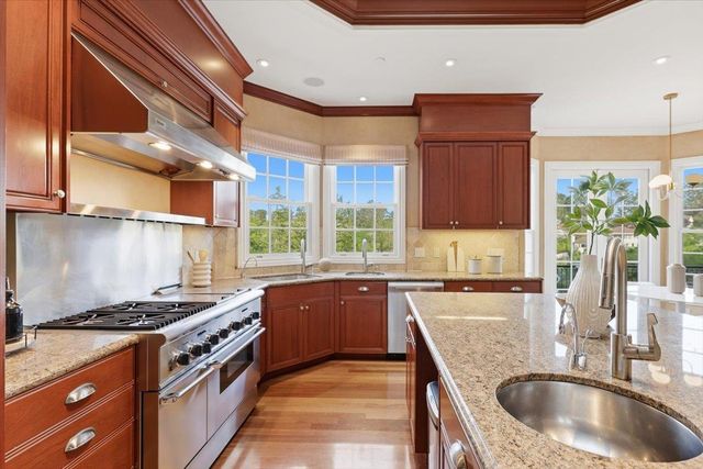 1215 Tournament Drive, Hillsborough, CA 94010