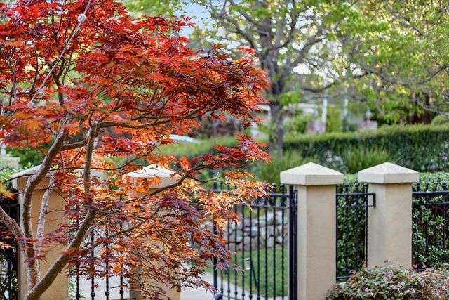 1215 Tournament Drive, Hillsborough, CA 94010