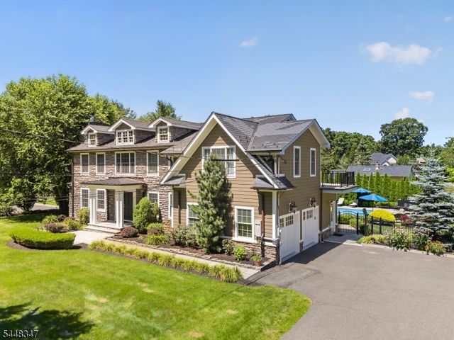 6 Park Ln, Jefferson Twp., NJ 07438
