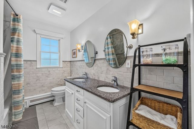 6 Park Ln, Jefferson Twp., NJ 07438