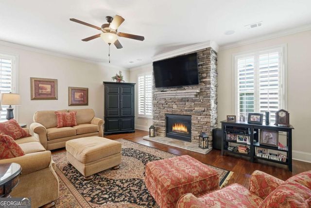 126 Heron Crossing, Woodstock, GA 30188