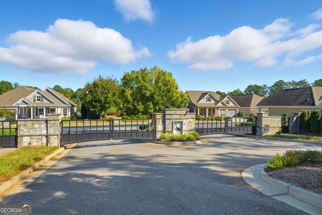 126 Heron Crossing, Woodstock, GA 30188