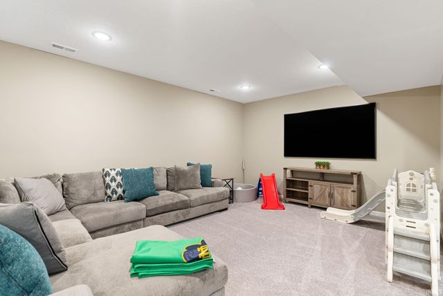 2016 Fairway Drive, Auburn, IN 46706