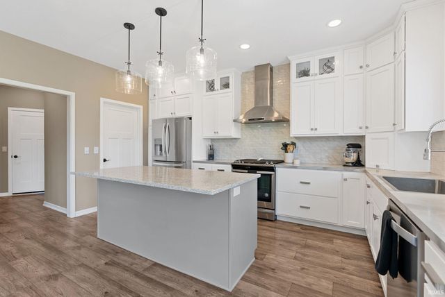 2016 Fairway Drive, Auburn, IN 46706