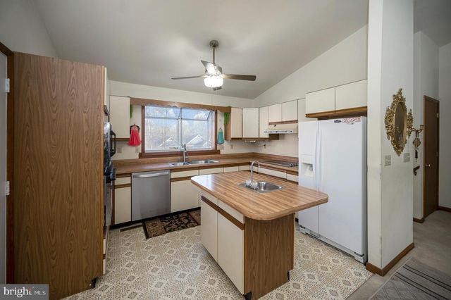 111 BIRCHSIDE CIR, Locust Grove, VA 22508