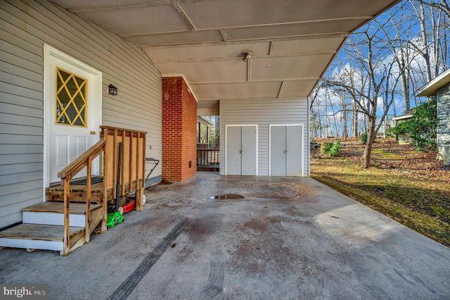 111 BIRCHSIDE CIR, Locust Grove, VA 22508