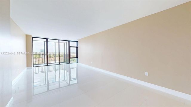 20100 W Country Club Dr 801, Aventura, FL 33180