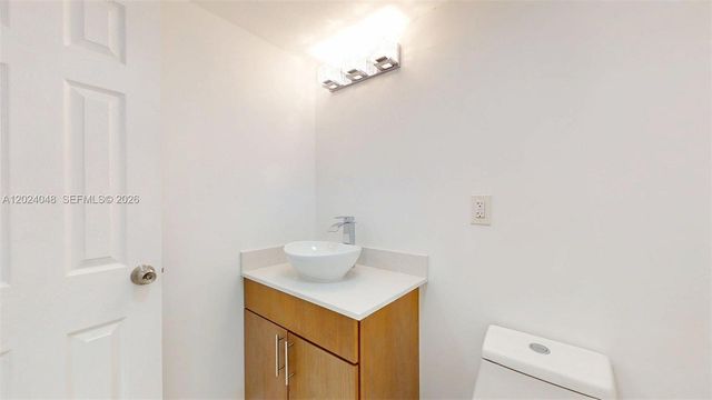 20100 W Country Club Dr 801, Aventura, FL 33180