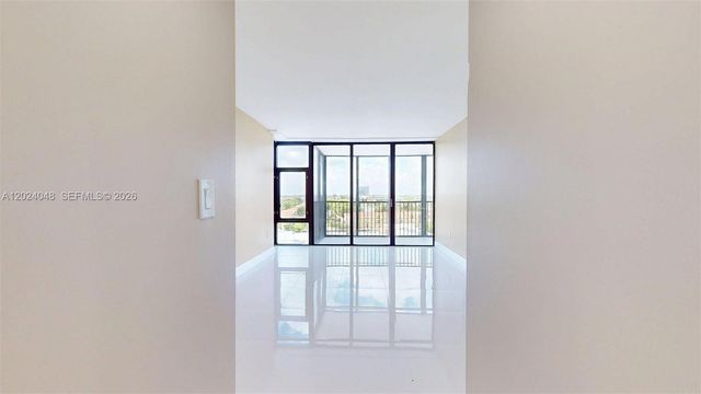 20100 W Country Club Dr 801, Aventura, FL 33180