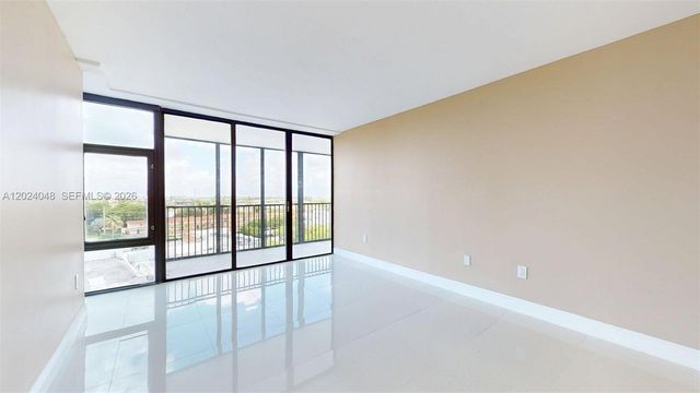 20100 W Country Club Dr 801, Aventura, FL 33180
