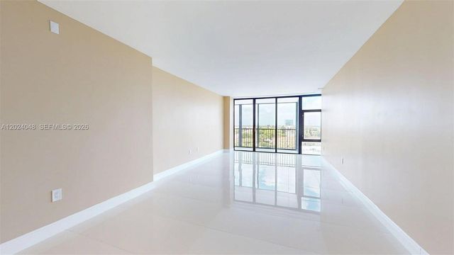 20100 W Country Club Dr 801, Aventura, FL 33180