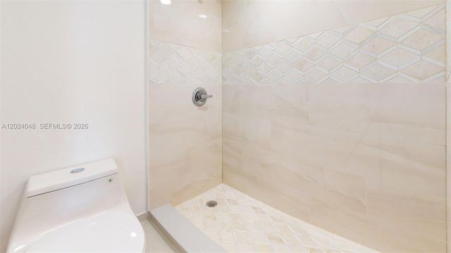20100 W Country Club Dr 801, Aventura, FL 33180