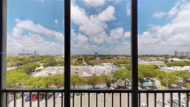 20100 W Country Club Dr 801, Aventura, FL 33180