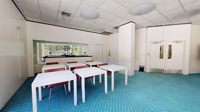 20100 W Country Club Dr 801, Aventura, FL 33180