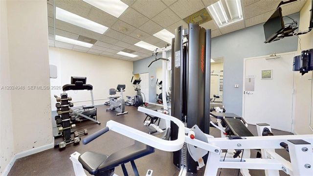 20100 W Country Club Dr 801, Aventura, FL 33180