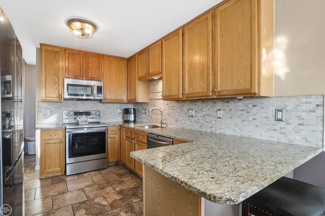 46686 Heather Lane, New Baltimore, MI 48051