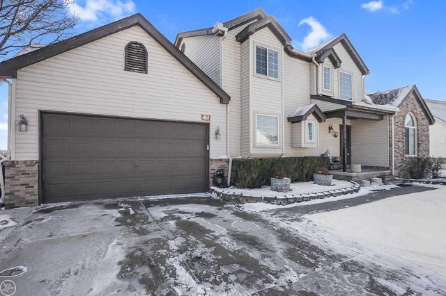 46686 Heather Lane, New Baltimore, MI 48051