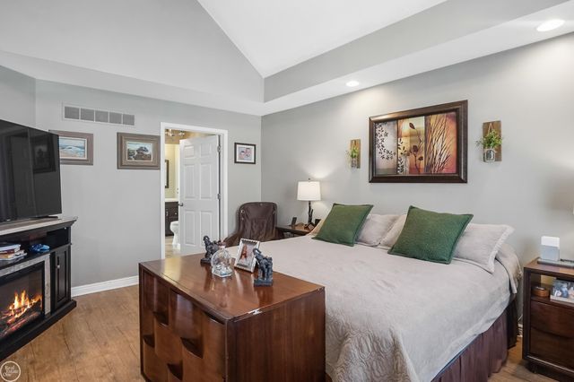 46686 Heather Lane, New Baltimore, MI 48051