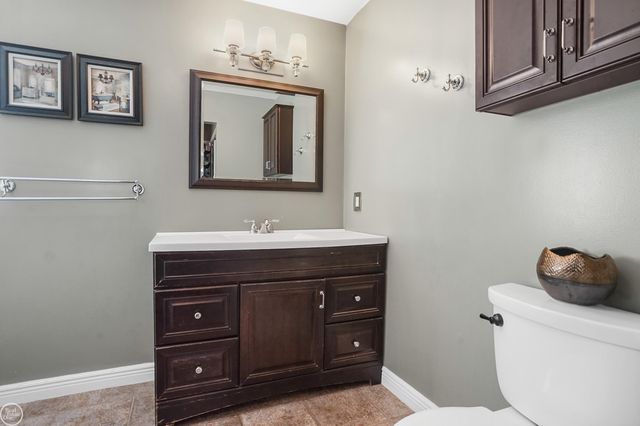 46686 Heather Lane, New Baltimore, MI 48051