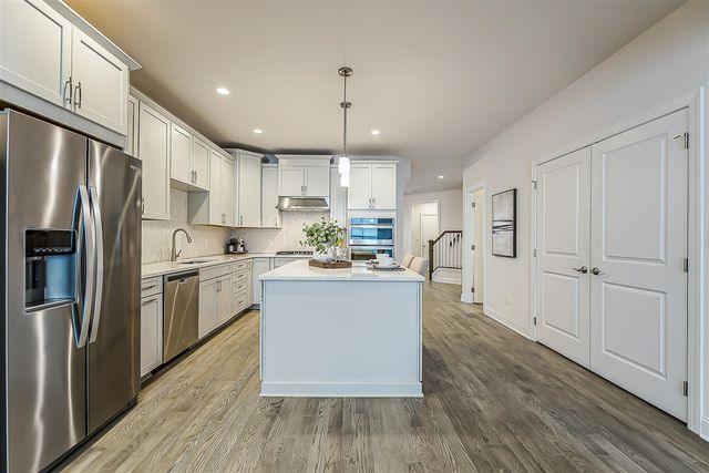 3077 N Spurway Drive, Ann Arbor, MI 48105