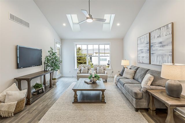 3077 N Spurway Drive, Ann Arbor, MI 48105