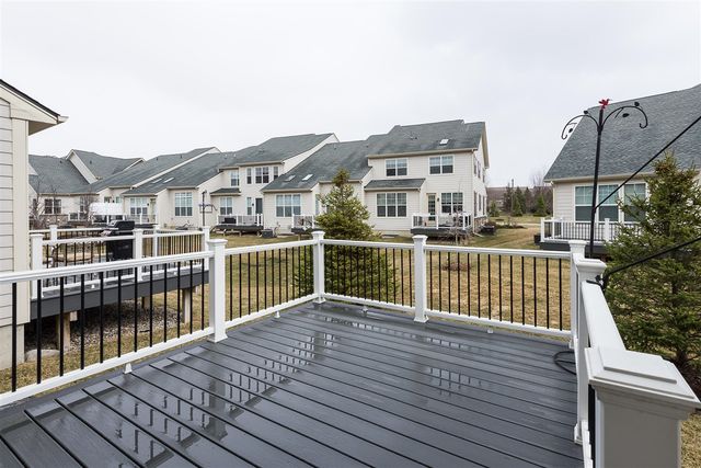 3077 N Spurway Drive, Ann Arbor, MI 48105