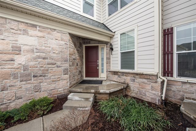 3077 N Spurway Drive, Ann Arbor, MI 48105