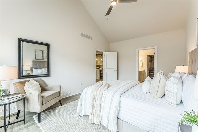 3077 N Spurway Drive, Ann Arbor, MI 48105