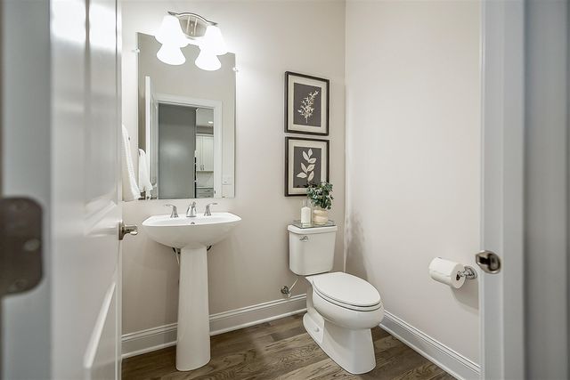 3077 N Spurway Drive, Ann Arbor, MI 48105