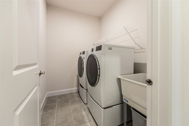 3077 N Spurway Drive, Ann Arbor, MI 48105