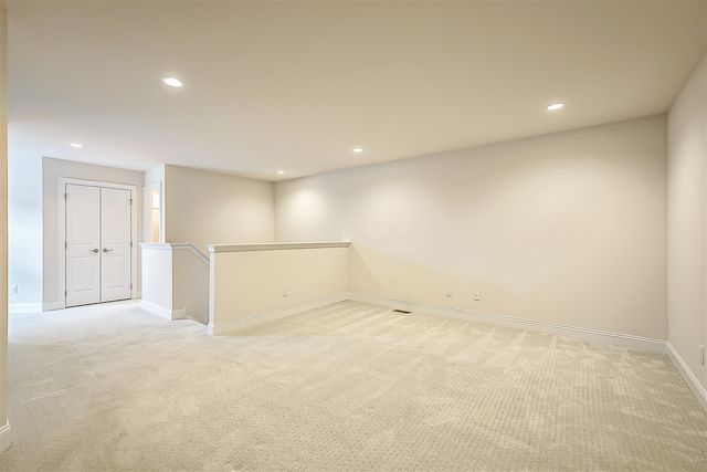 3077 N Spurway Drive, Ann Arbor, MI 48105