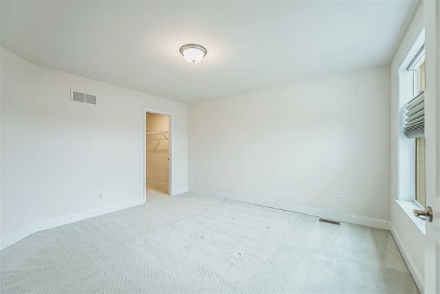 3077 N Spurway Drive, Ann Arbor, MI 48105